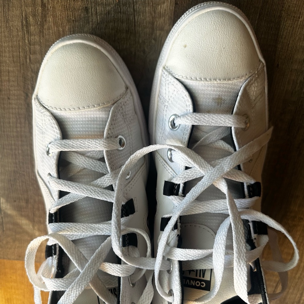 Converse - Picture 3 of 4